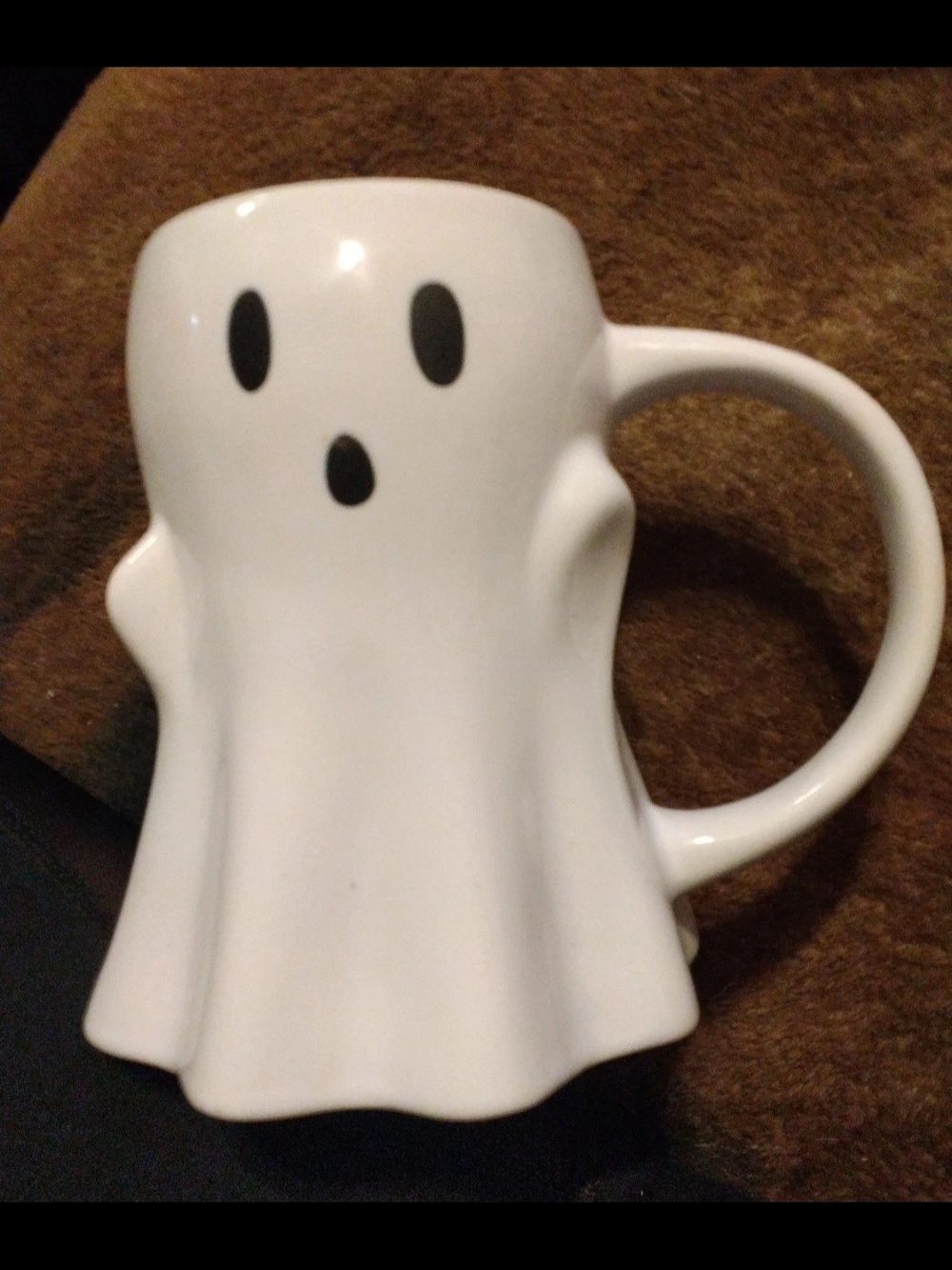 Ghost-Shaped White Ceramic Mug with Playful Face